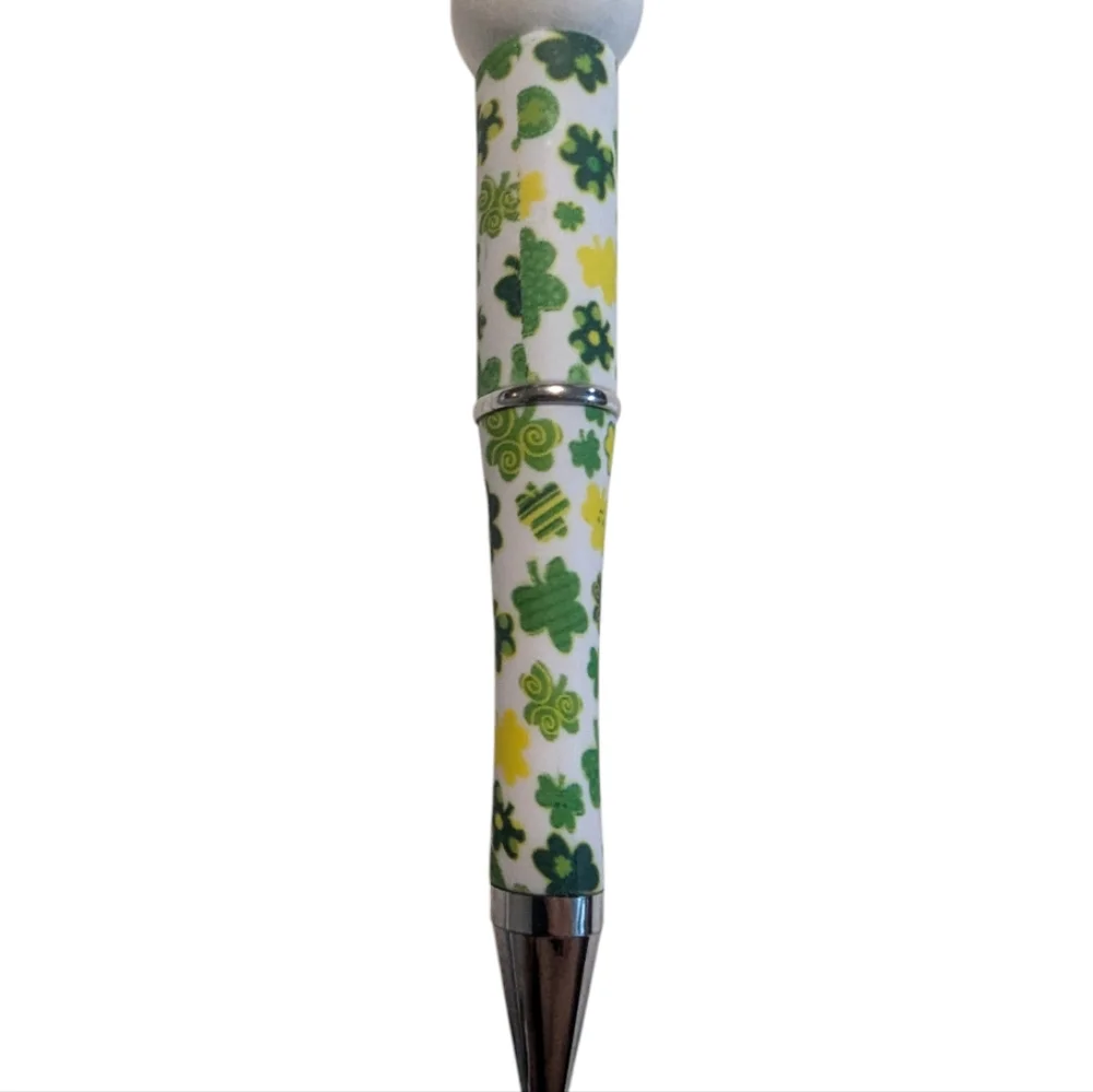 Hand crafted St. Patrick's Day Pen Green White Beads shamrock  sparkle H-011